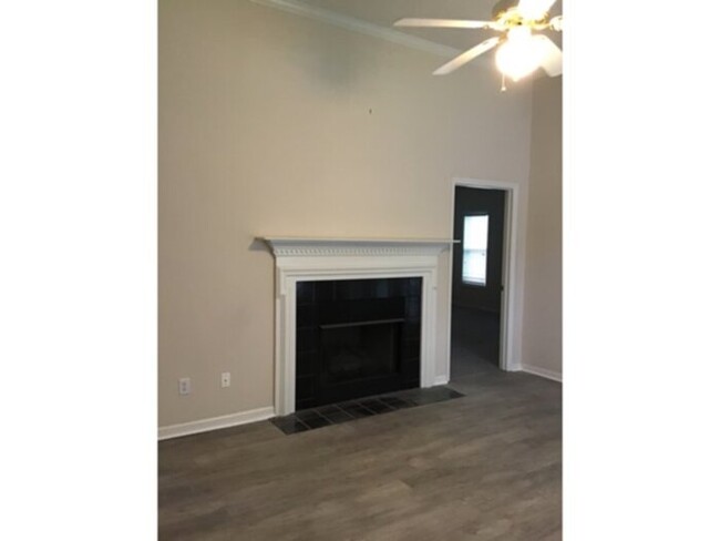 Building Photo - 517 9 Lionshead Road Fayetteville, Nc 28311