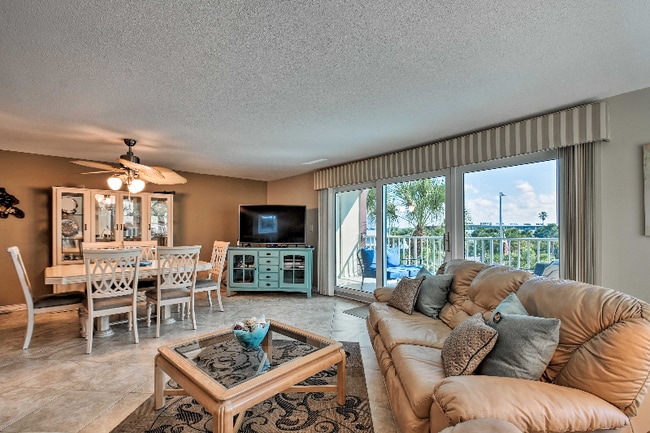 Photo - 19610 Gulf Blvd Apartment