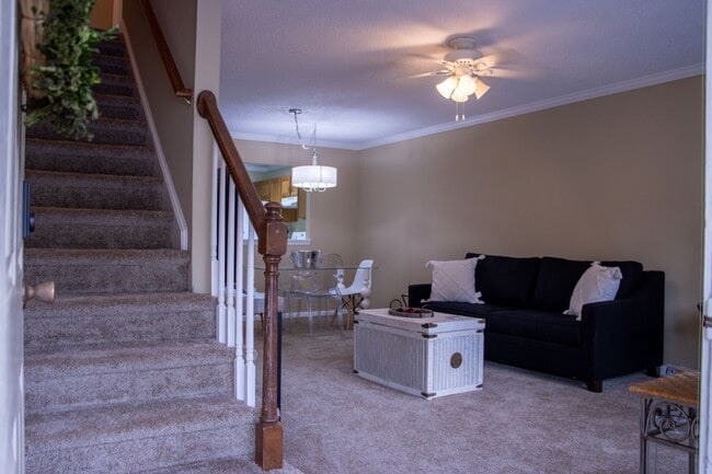 Photo - 170 Northview Dr Apartment