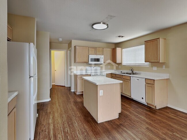 Foto del edificio - 7926 N 54th Dr