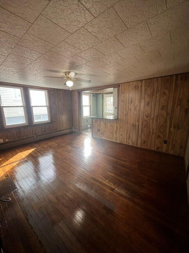 Foto del edificio - 444 E Bertsch St