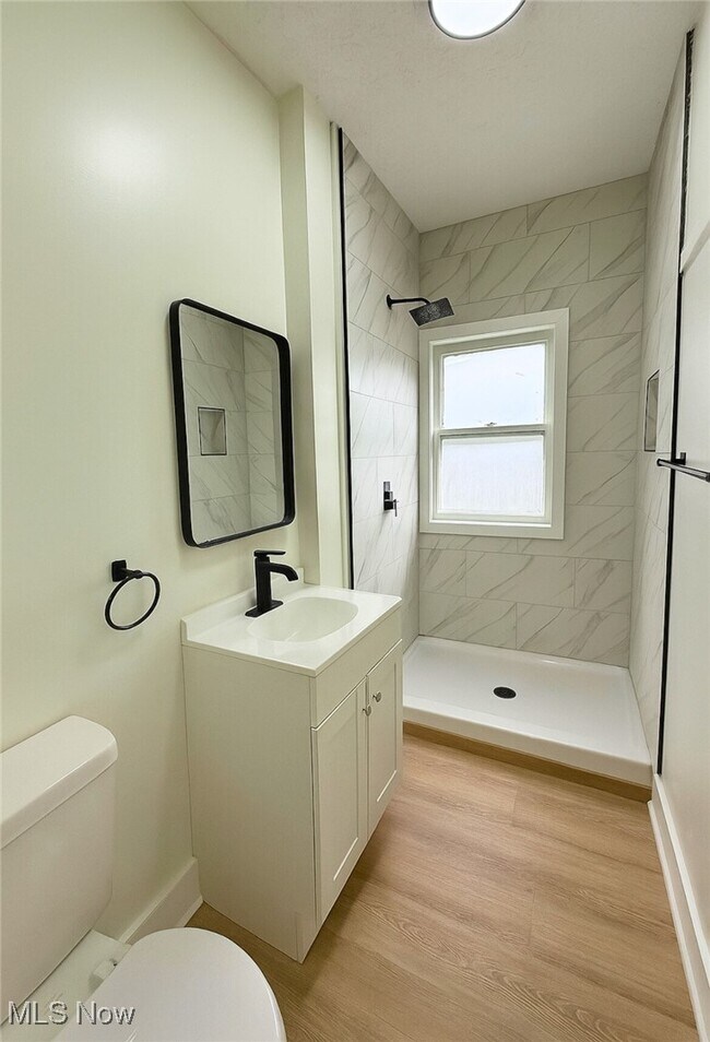 Building Photo - 3308 Archwood Ave