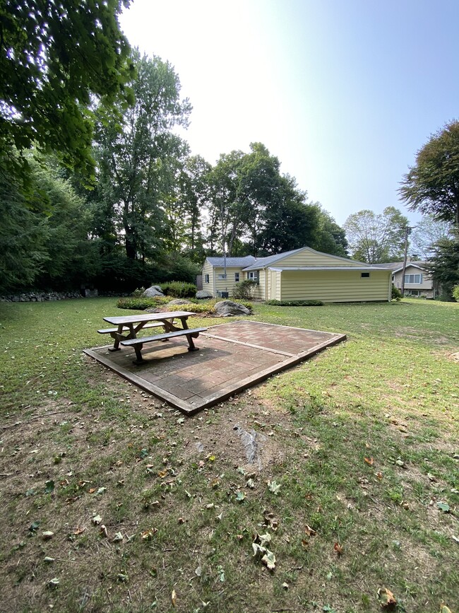 Outdoor picnic table - 2 Roxbury Rd