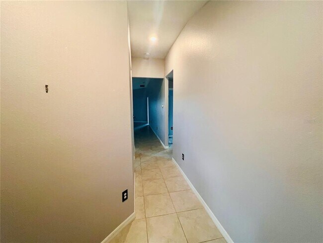 Building Photo - 13269 Crest Lake Dr
