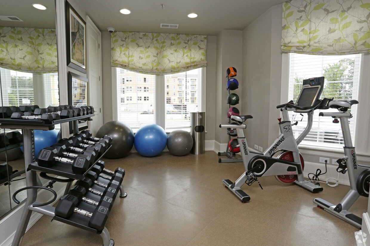 Kensington Place 2264 York Dr Woodbridge, VA