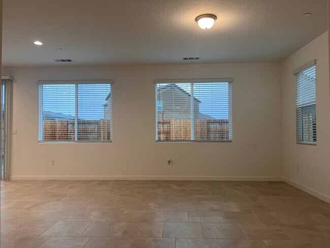 Building Photo - 6288 W Swift Ave
