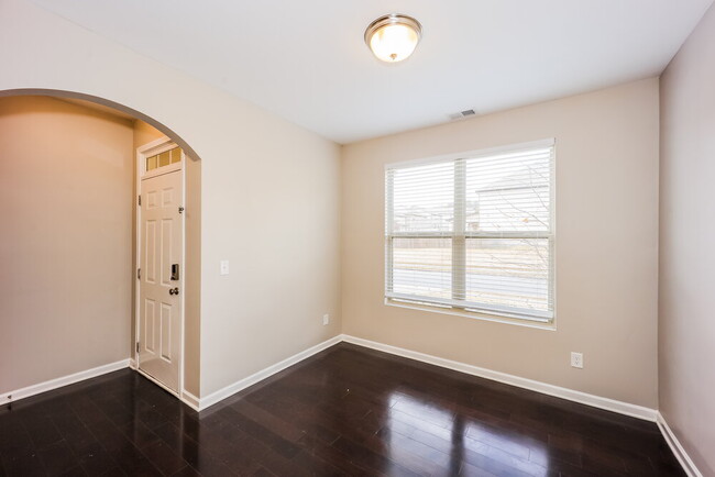 Foto del edificio - 4782 Brookwood Pl