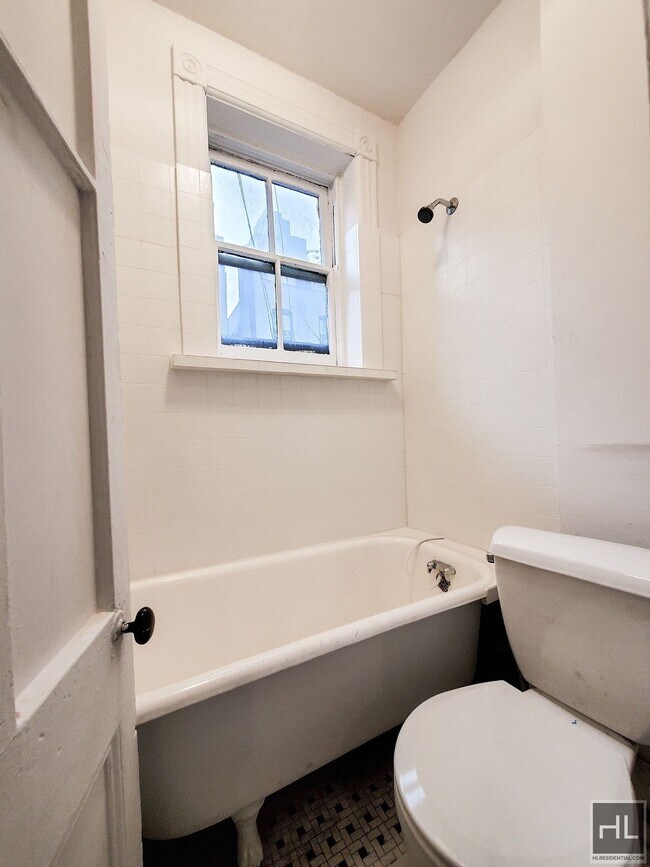Building Photo - 323A EAST 89 STREET