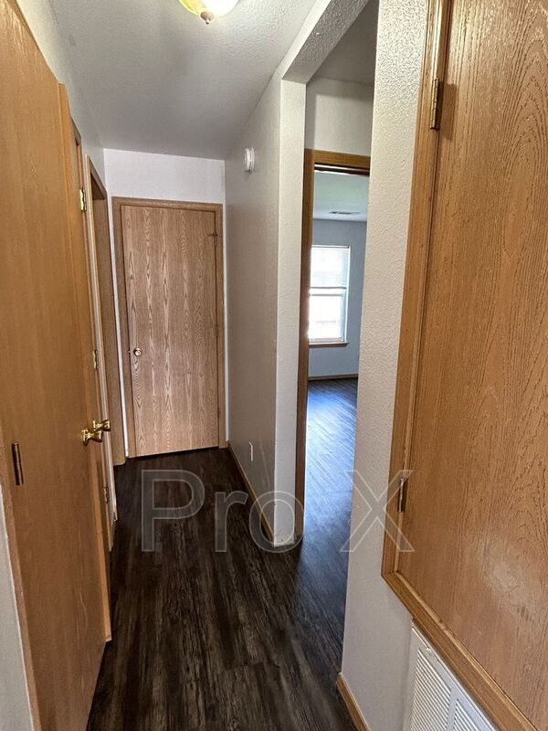 Building Photo - 316 Erin Pl