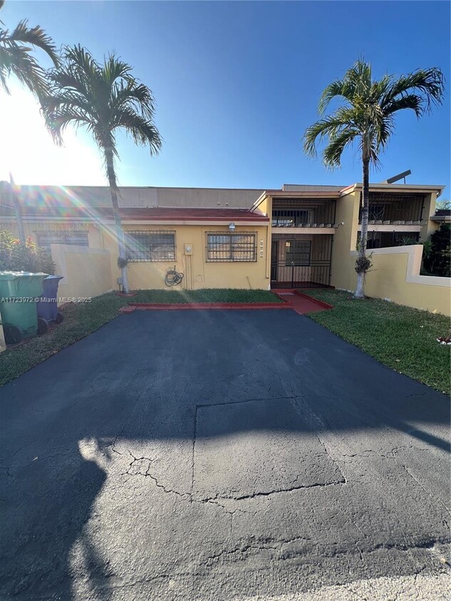 Foto principal - 2470 SW 108th Pl