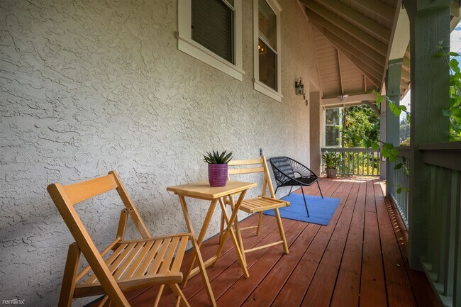 Building Photo - 4 br, 3.5 bath House - 360 Meder Street