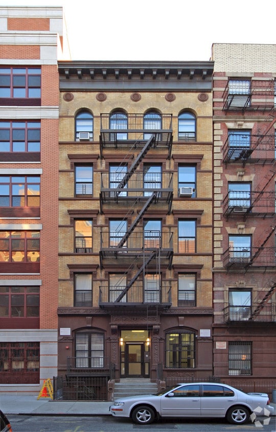 Primary Photo - 235 W 115th St