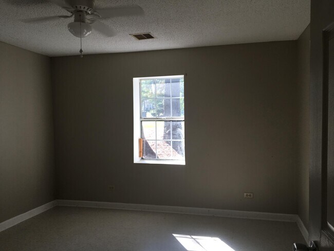 Building Photo - 112 Cooksey Ave