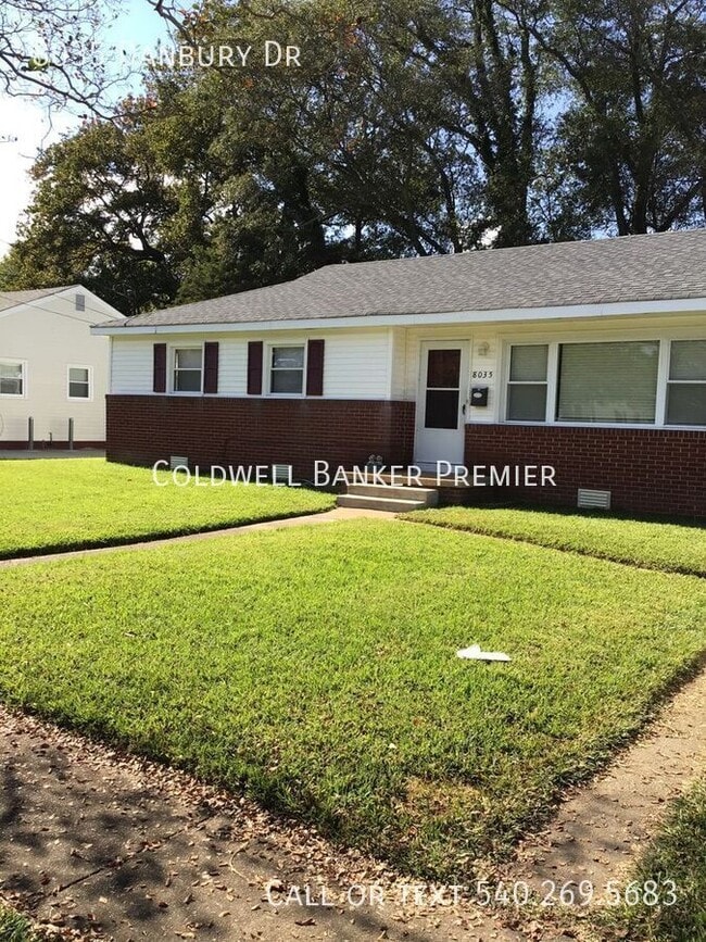 Photo - 8035 Danbury Dr House