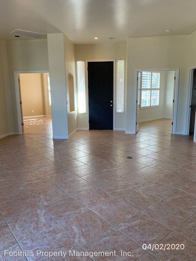Building Photo - 2 br, 2 bath House - 493 S. Valle Escondido