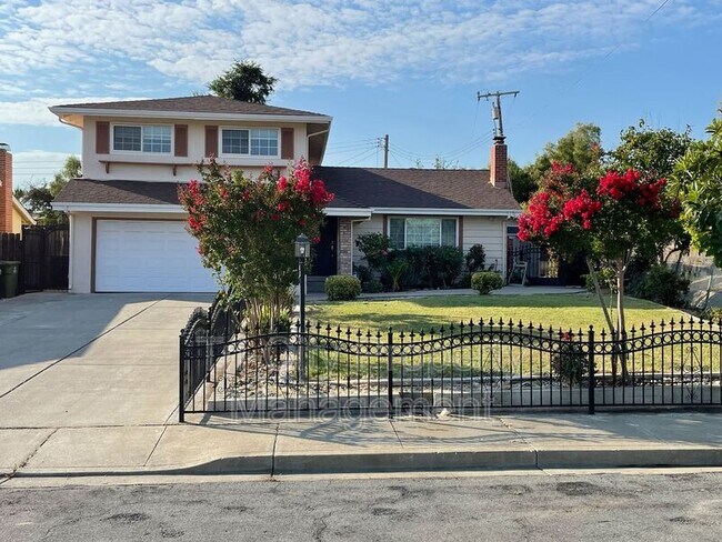 Building Photo - 645 Vesper Ave