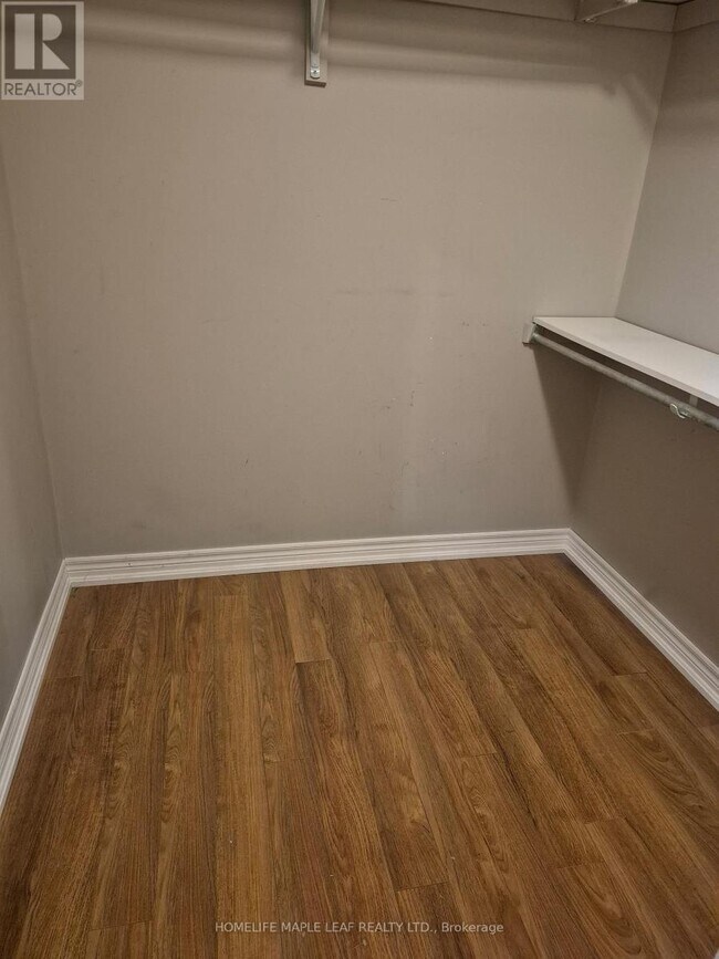 Photo du bâtiment - 54 Boulton Pl