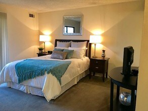 Studio - Chaparral Apartments