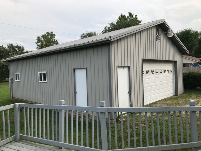 Foto del edificio - 302 Windsor Dr