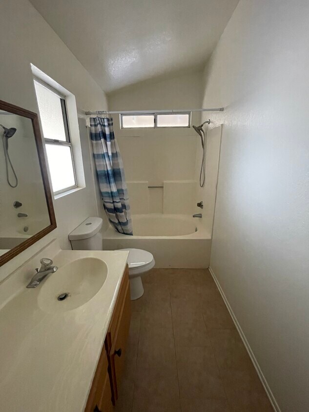 Foto principal - 3631 San Jacinto Ave