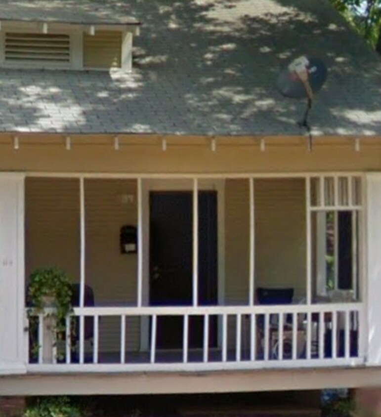 Highland Duplex House Rental in Shreveport, LA