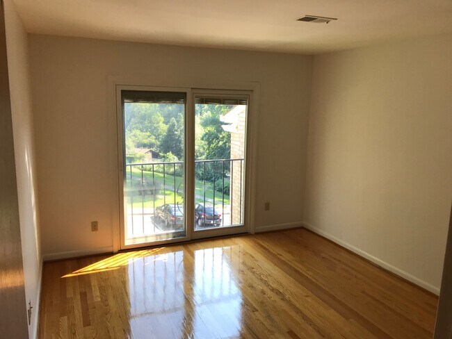 comedor - 2122 Military Rd