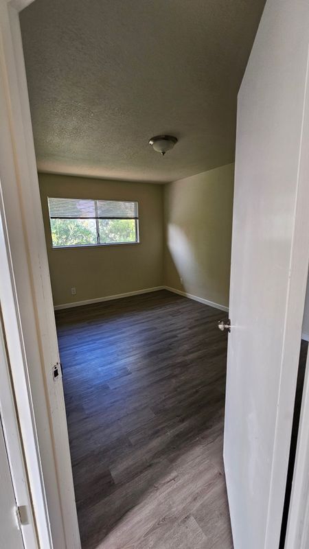 Foto del edificio - 5276 Balhan Ct