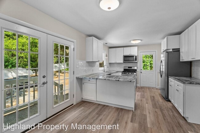 Building Photo - 4 br, 2 bath House - 3300 Ashby Pl