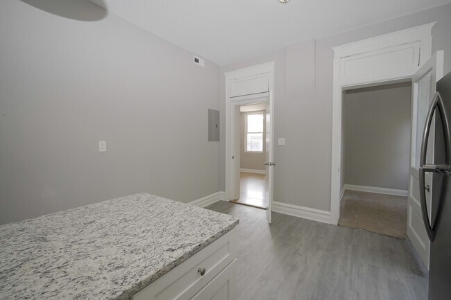 Foto del edificio - 2255 S Whipple St