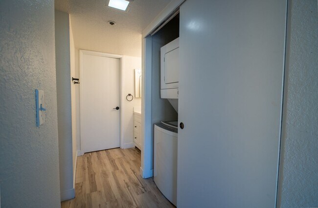 Foto del edificio - 1019 Dornajo Way