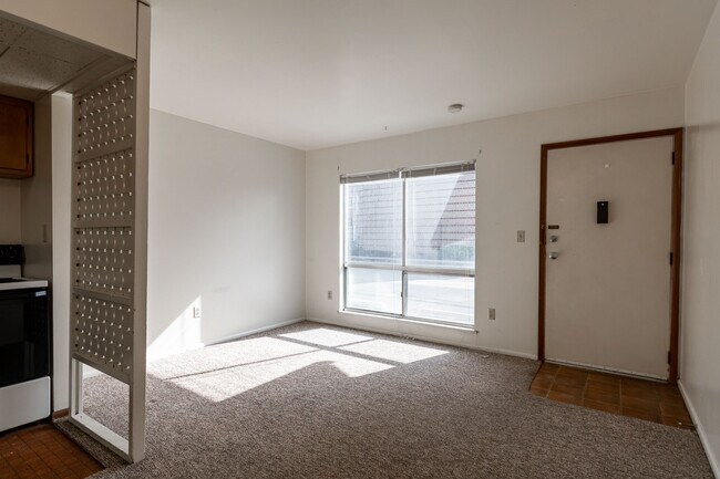 Foto del edificio - 101 McLane Ave