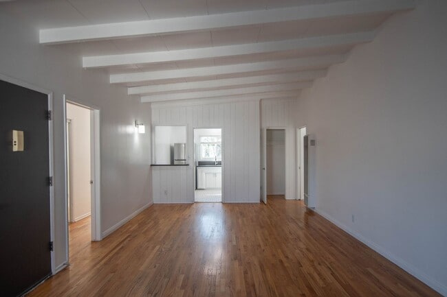 Building Photo - 4924 Tujunga Ave