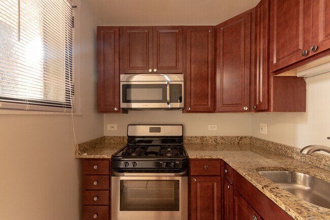 Foto del edificio - 4907 N Hoyne Ave
