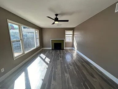 Building Photo - Beautiful single house