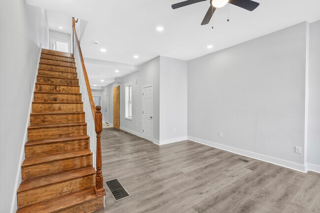 Building Photo - 2418 N 16th St