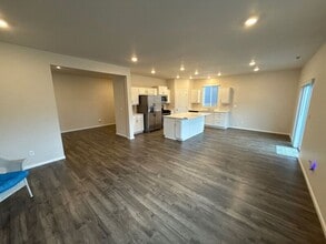 Building Photo - 4770 Daiquiri Ave NE