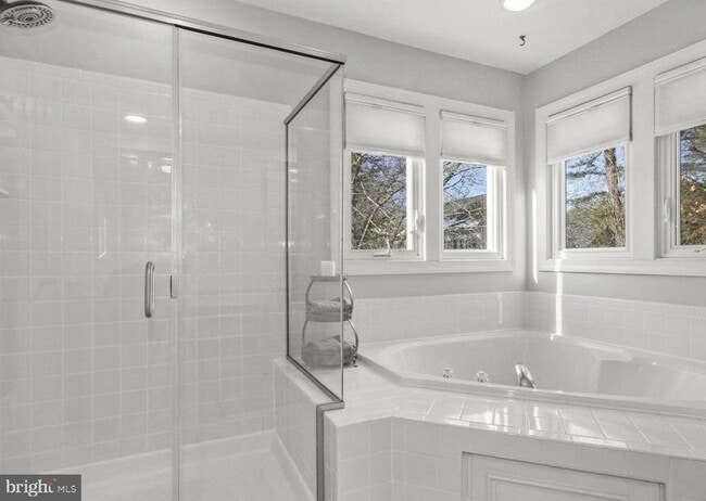 Building Photo - 114 Fordham Dr