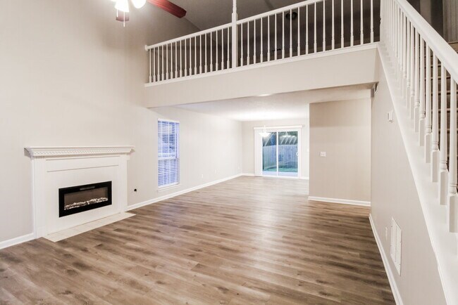 Building Photo - 5973 King Way Walk