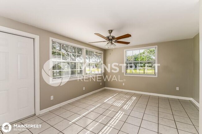 Foto del edificio - 11300 Orange Blossom DR, Bonita Springs, F...