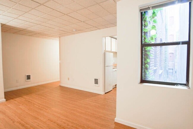Foto del edificio - Great Studio in the Heart of NW w DW & Walk-in Closet!