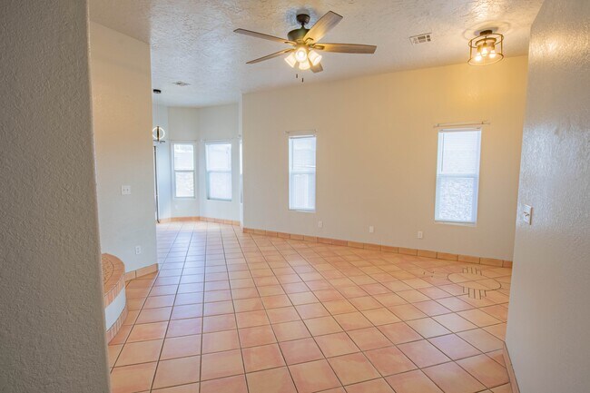 Foto del edificio - 2656 Bearcat Dr