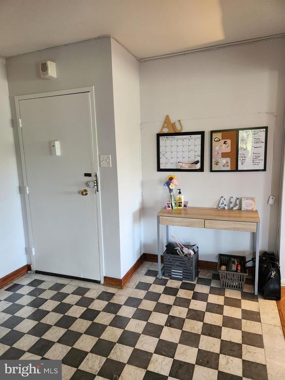 Foto del edificio - 4201 Cathedral Ave NW