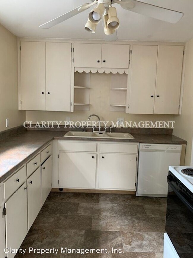 Foto del edificio - 3 br, 1 bath House - 1350 Stuart Ave