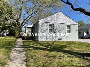 Building Photo - 1207 1st Ave