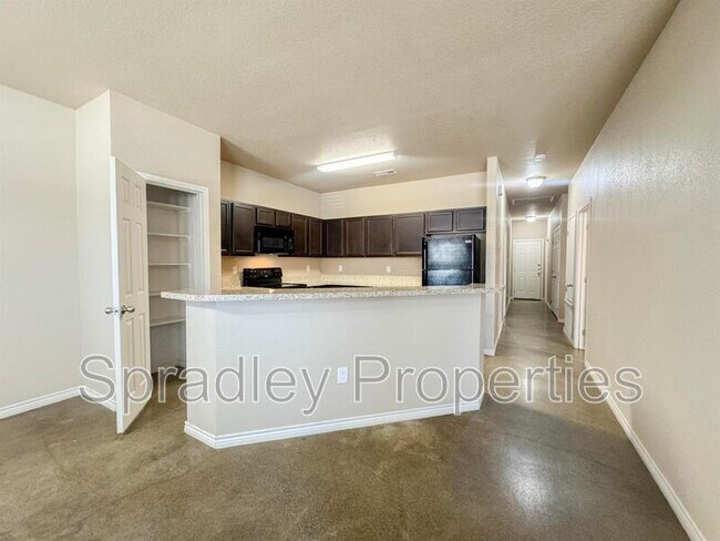 Foto del edificio - 7029 Cameron Park Rd