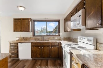 Building Photo - 1358 SE 29th Ct