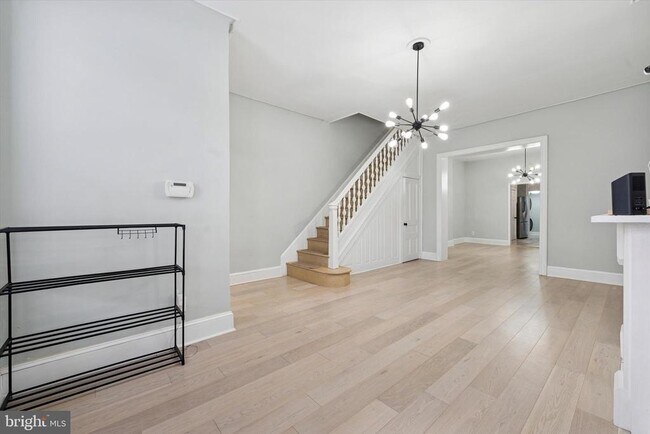 Foto del edificio - 2422 W Norris St