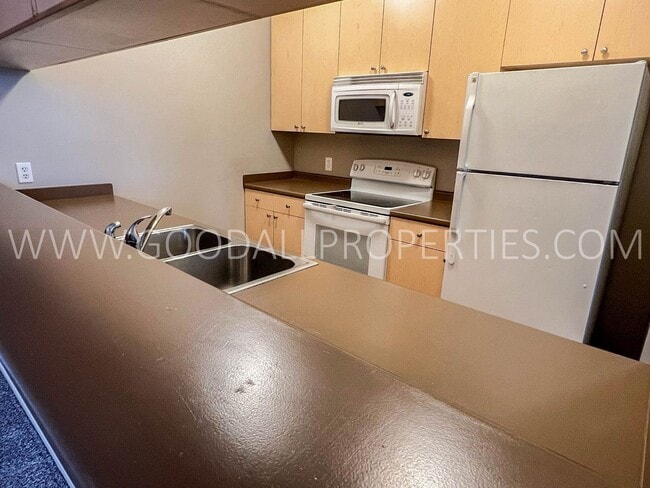 Building Photo - Spacious 3-Bedroom, 2-Bath Condo in the Heart of Ankeny