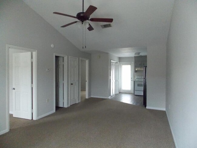 Building Photo - 140 Lanier Dr