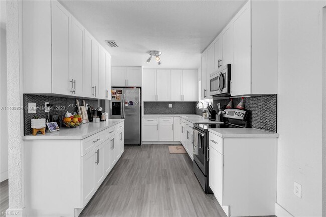 Building Photo - 3 br, 2 bath House - 30100 SW 168th Ct Unit 0